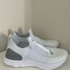 Nike React Phantom Run Flyknit 2- Women’s 10.5